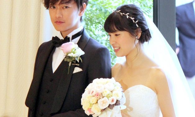 ทาเครุ ซาโต้ หล่อสะกดแฟน ๆ ควง  ทาโอะ ซึจิยะ  ใส่ชุดแต่งงาน!  เปิดตัวภาพยนตร์   The 8 Year Engagement   บันทึกน้ำตารัก8ปี